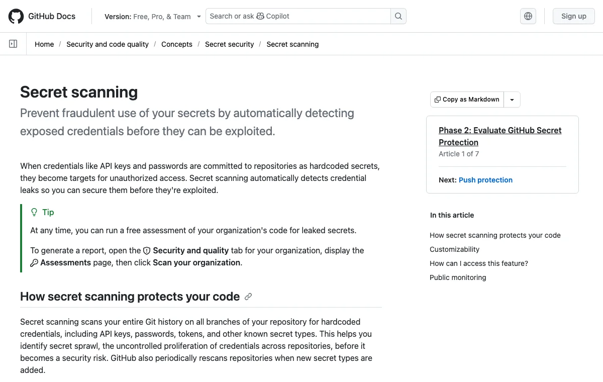 GitHub 시크릿 스캐닝 공식 문서 첫 화면. 공개 저장소는 무료로 자동 실행되고 발견 시 보안 탭에 경고가 생긴다는 설명